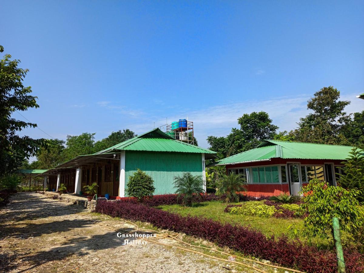 Grasshopper Jungle Queen Resort Chālsa 外观 照片